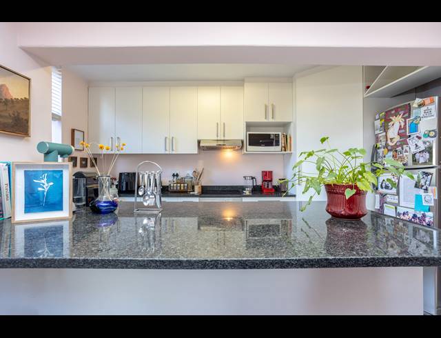 2 BEDROOM APARTMENT FOR SALE IN NEWLANDS